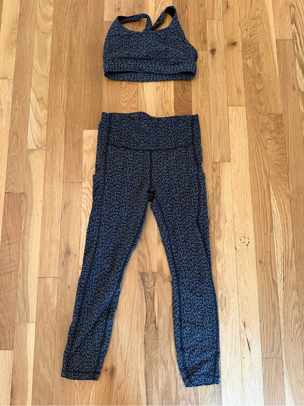 Athleta Black & White Patterned Leggings with Bra